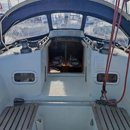 Location Unique : Le Bateau D'antoine A Botel